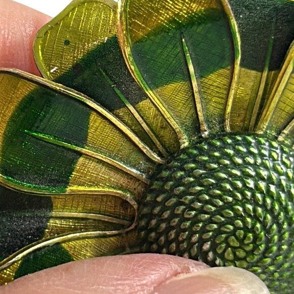 Vintage Green Two Tone Flower Brooch Germany Retro Mod Pin Nature Statement - Picture 6 of 8